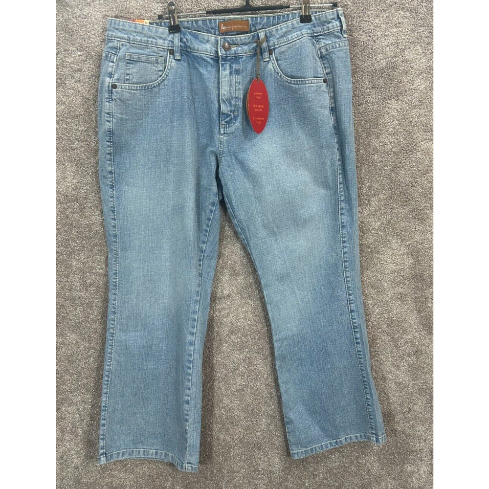 Lee Jeans Womens 18W Petite Blue Actual 38X28 Slight Flare One True Fit NWT